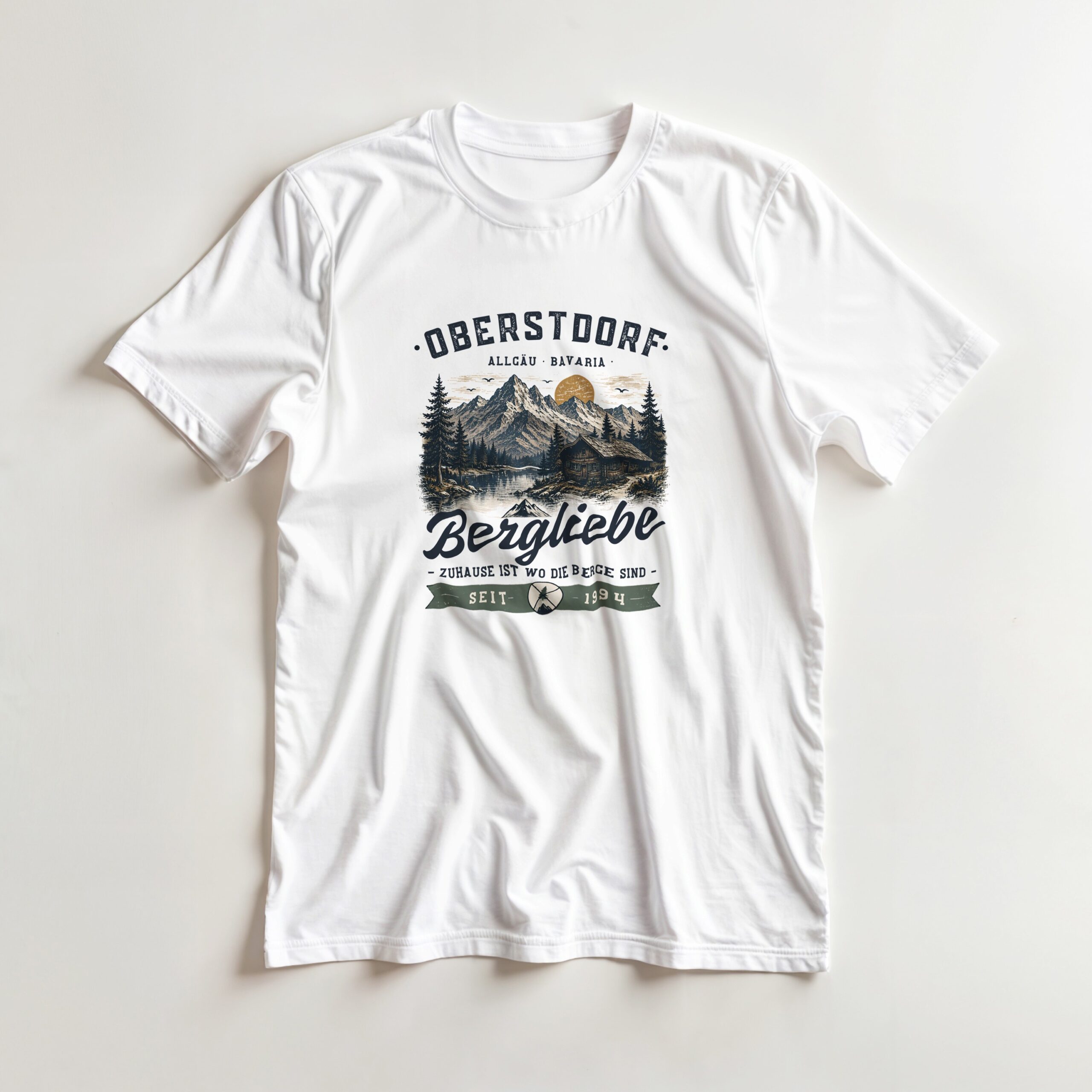 Personalisiertes T-Shirt Wunschjahr & Ort Bergliebe Vintage Berge Wandern Outdoor Geschenk Allgäu Bayern Souvenir S-5XL – Bild 2