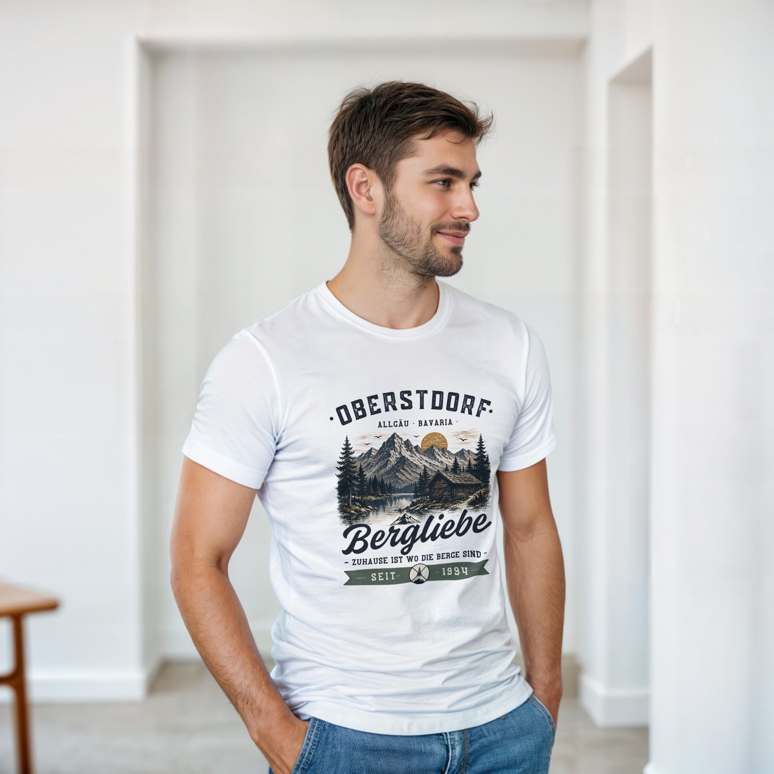 Personalisiertes T-Shirt Wunschjahr & Ort Bergliebe Vintage Berge Wandern Outdoor Geschenk Allgäu Bayern Souvenir S-5XL – Bild 4