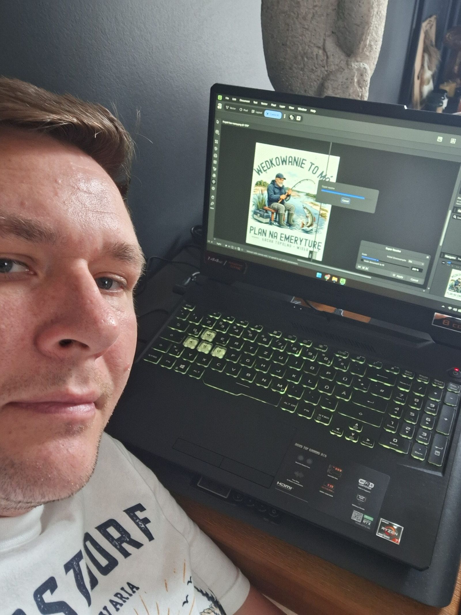 Łukasz Golinowski – Request Art Lab